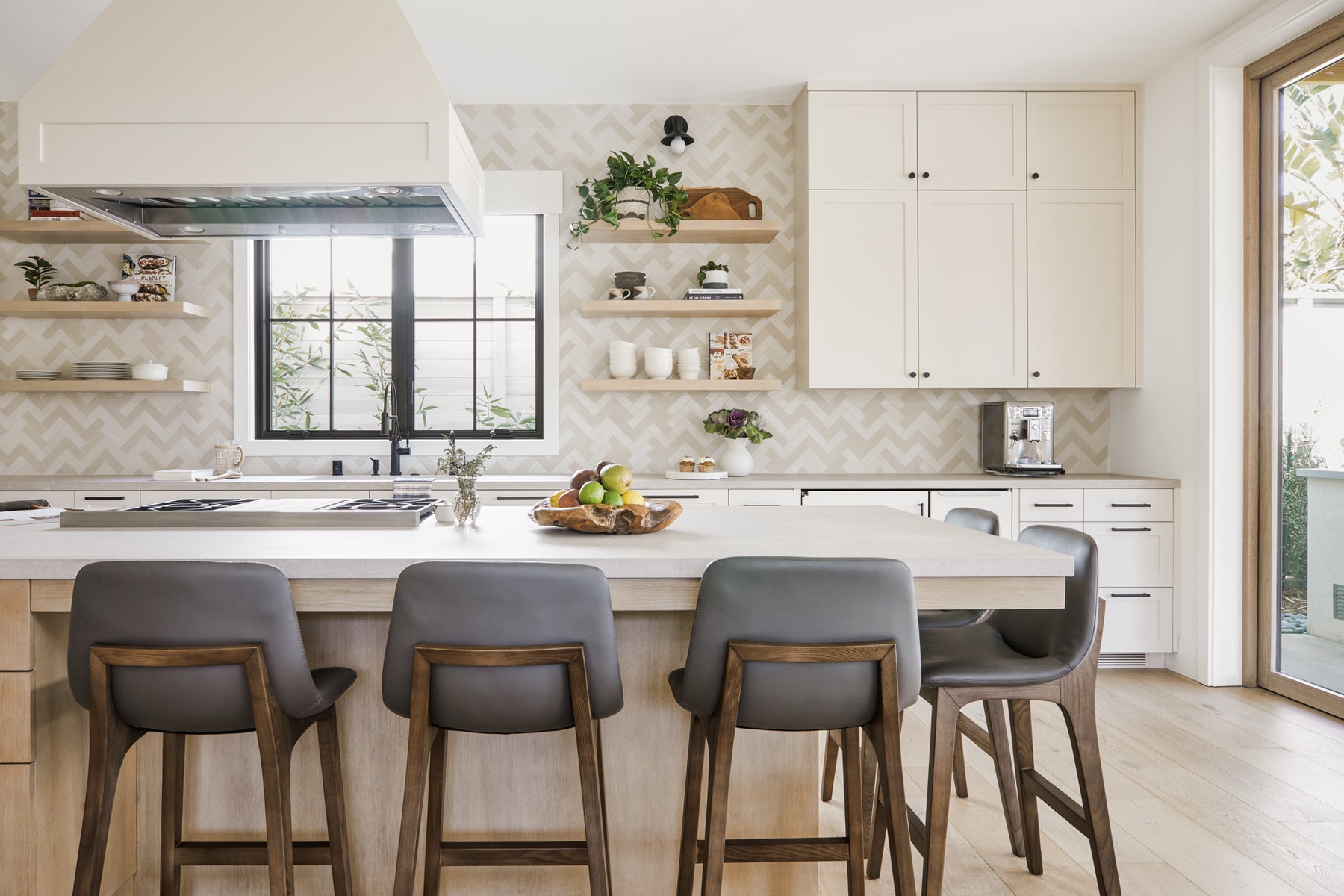 8 Tips for a Timeless Kitchen
