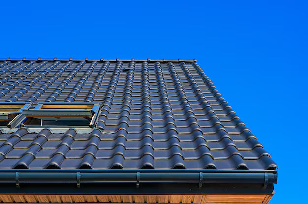 A Complete Guide to Farmhouse Roof Repair & Replacement