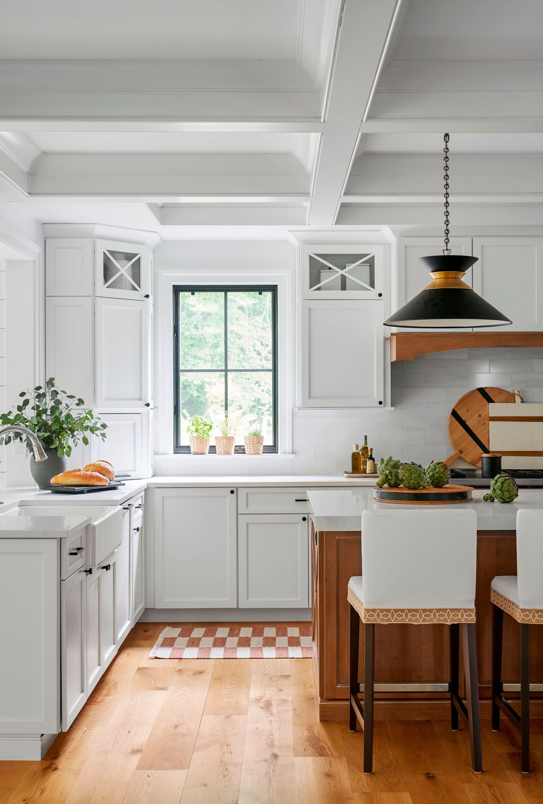 Why Remodelers Choose Farmhouse Kitchen and Bath Products