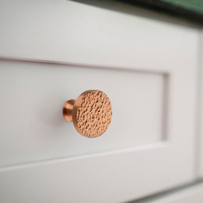 Akicon Hammered Copper Kitchen Cabinet Knobs 1-1/4 inch (32 mm) Diameter 100% Solid Brass Drawer Knob AK01916A-C