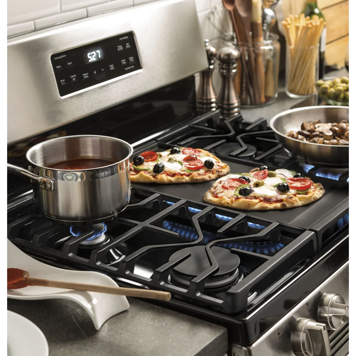 GE® 30" Freestanding Gas Range JGBS66REKSS