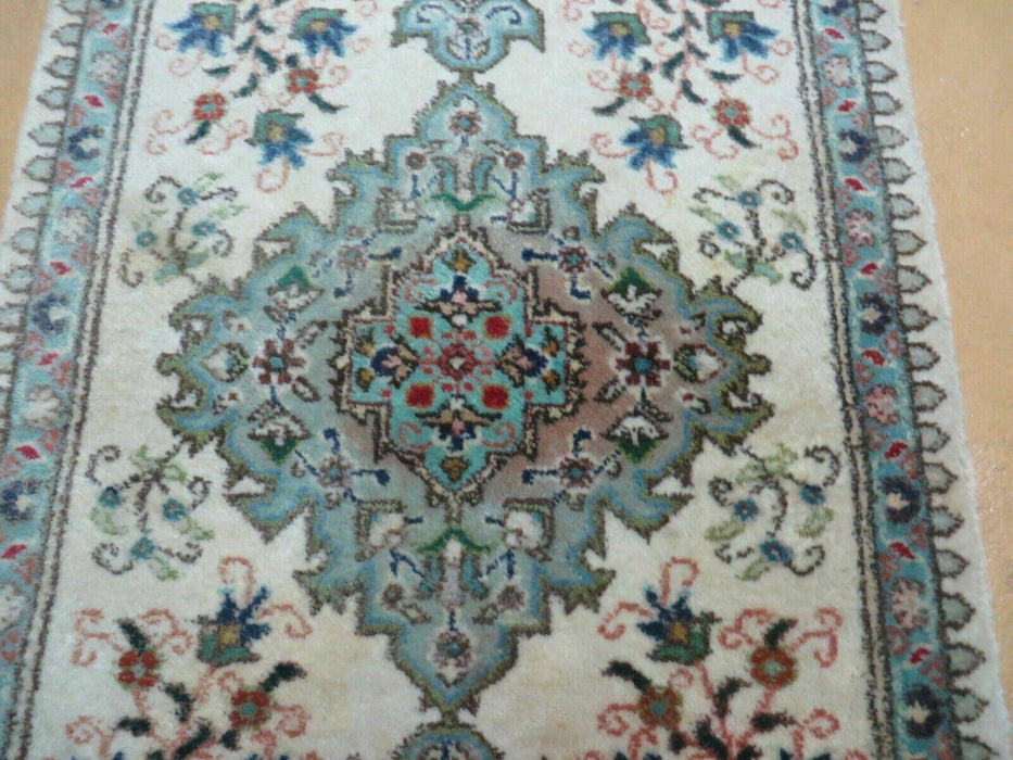 1' 9" X 2' 5" Handmade Indian Wool Rug Lahore Floral Design Small Oriental Rug Beige & Teal