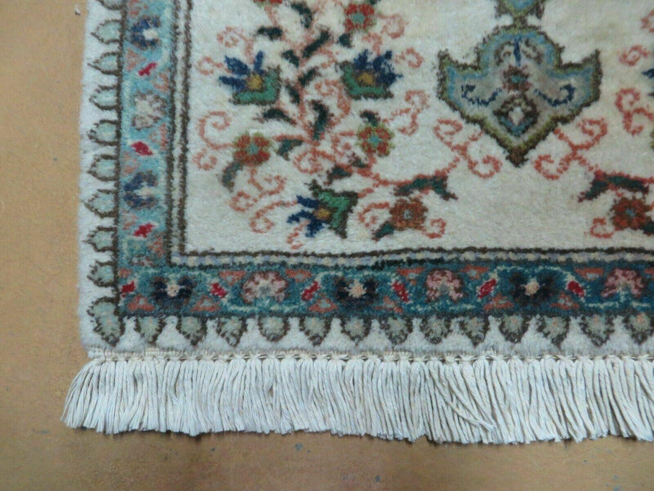 1' 9" X 2' 5" Handmade Indian Wool Rug Lahore Floral Design Small Oriental Rug Beige & Teal
