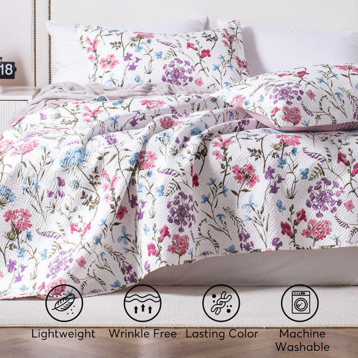 Kasentex Floral Quilt Set - Lightweight & Reversible - Cozy & Stylish Bedding - Machine Washable, Room Decor, Graduation Gifts