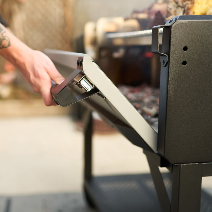 Blackstone Bronco Open Flame Grill, 679765988