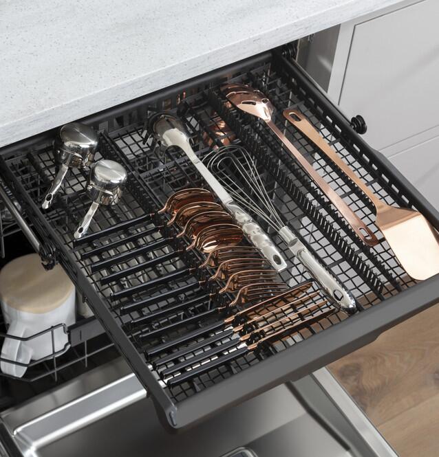 Café™ Stainless Steel Interior Dishwasher with Sanitize and Ultra Wash & Dry CDT805P2NS1