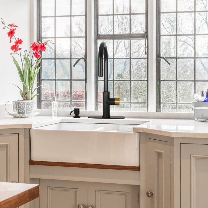 Matte Black & Brushed Gold Pull Out Kitchen Faucet with Deck Plate, Single Level Solid Brass Kitchen Sink Faucets with Pull Down Sprayer-AK96416BLBG