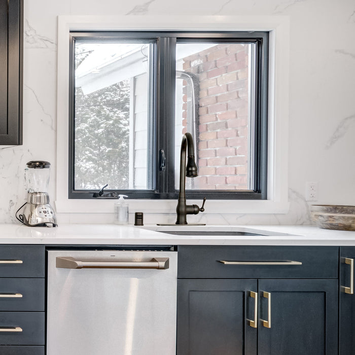 Pull Out Kitchen Faucet with Deck Plate, Single Level Solid Brass Kitchen Sink Faucets with Pull Down Sprayer-AK96418-D-ORB