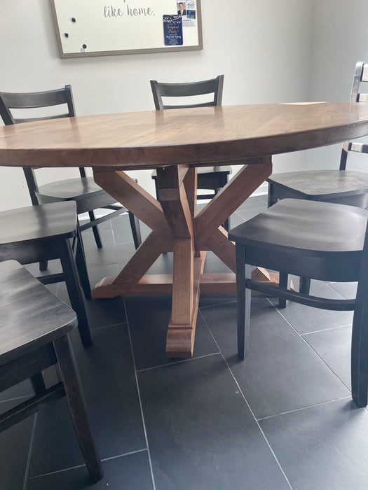 Canyon style round table