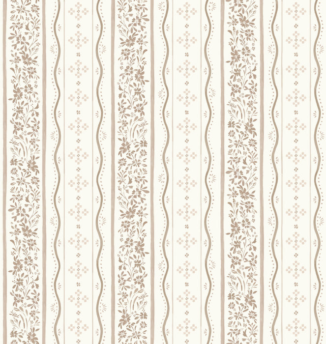 Este Wallpaper by Hufton Studio