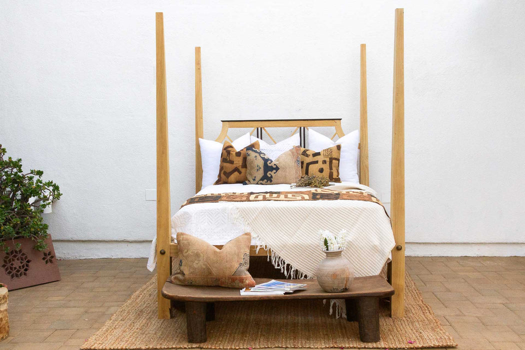 Bleached Farmhouse Queen Poster Bed