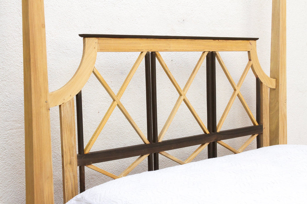 Bleached Farmhouse Queen Poster Bed