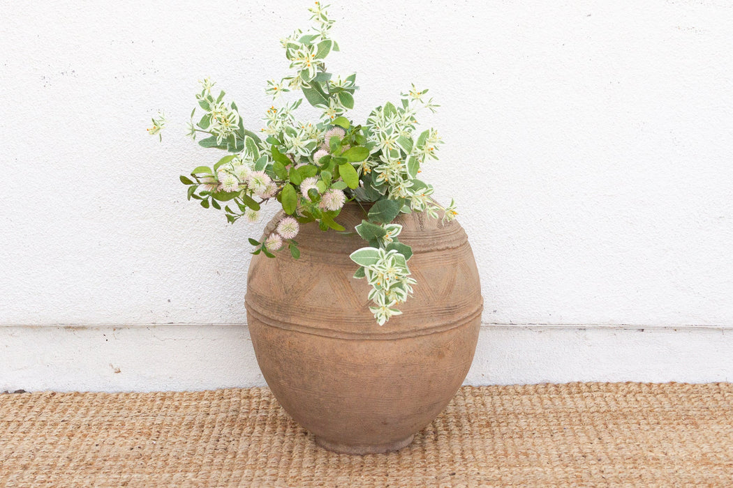 Antique Farmhouse Style Mossi Storage Pot