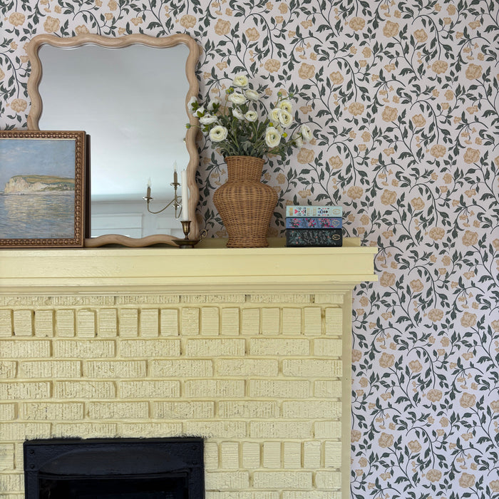 Lillian Wallpaper by Ali Anni