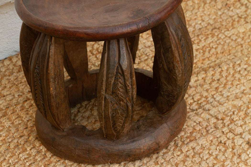 Antique Rustic Minimalist Lobi Stool