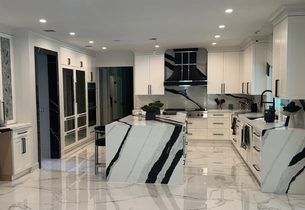 Modern Stainless Steel Black Range Hood with Chimney