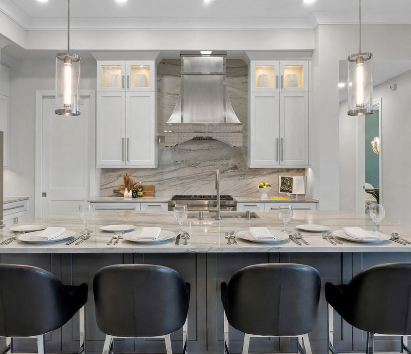 Custom Sleek Stainles Steel Range Hood with Oval Pattern Apron