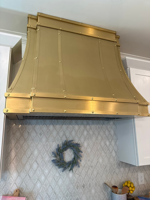 Stainless Steel Range Hood Modern Curve Design With Straps and Rivets
