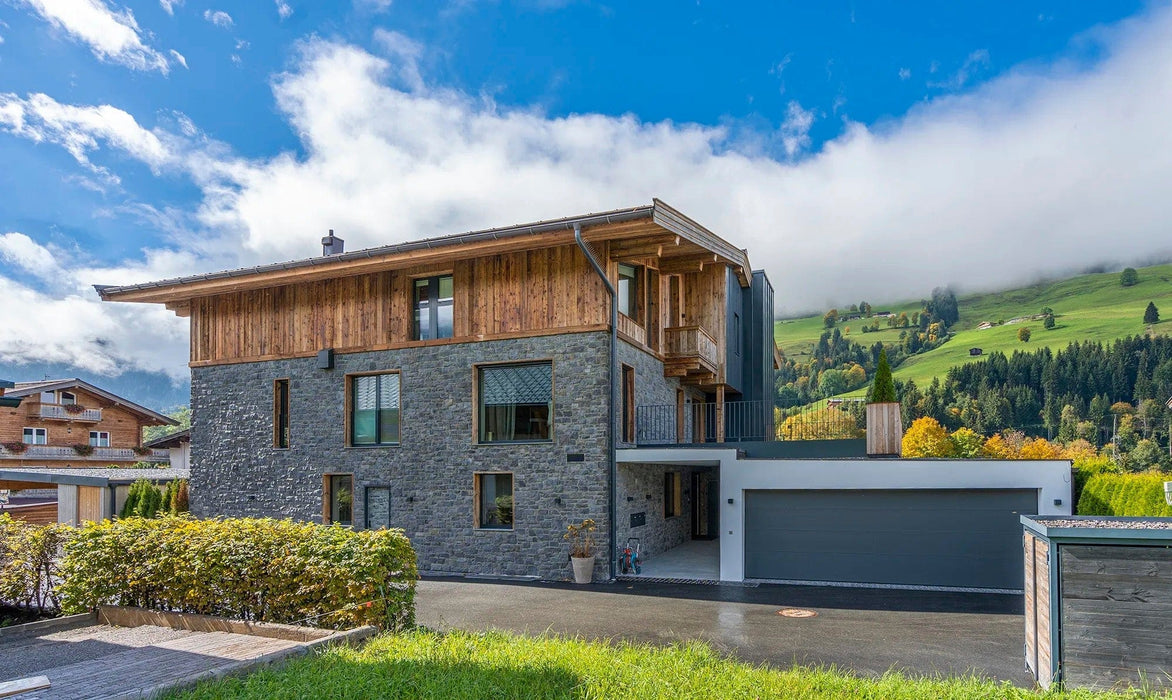 Ashlar Pattern Masso Anthracite Manufactured Stone Handmade Veneer - Livfloors Collection