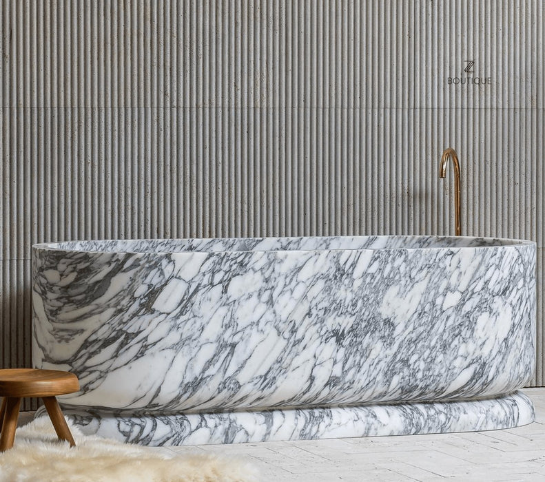 Queen Elizabeth Bathtub