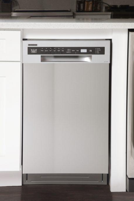 Kucht 18″ Dishwasher, Front Control, Stainless Steel Tub, K7740D - Farmhouse Kitchen and Bath